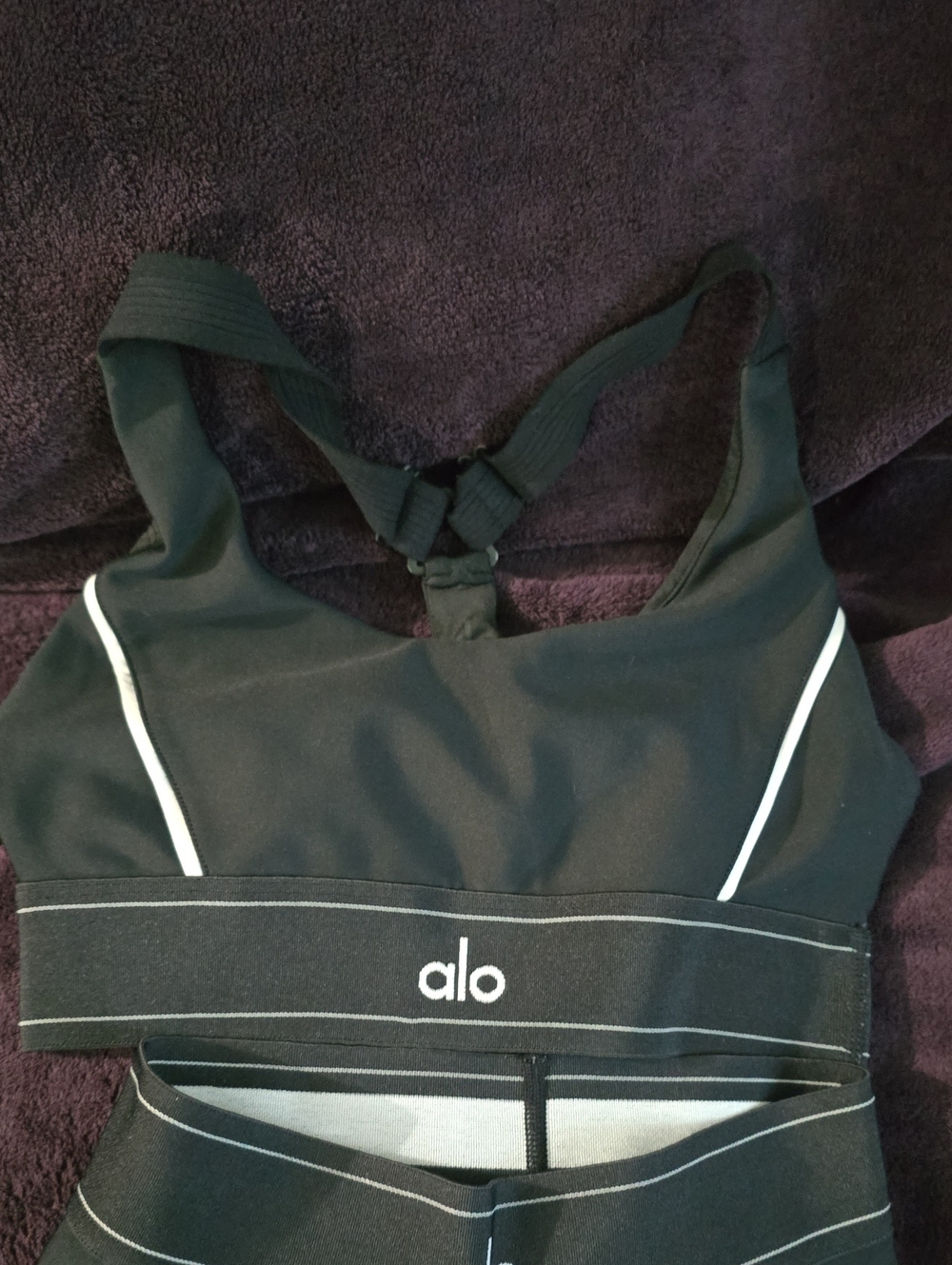 ALO Yoga Airlift Suit Up Set - Picture 2 of 10